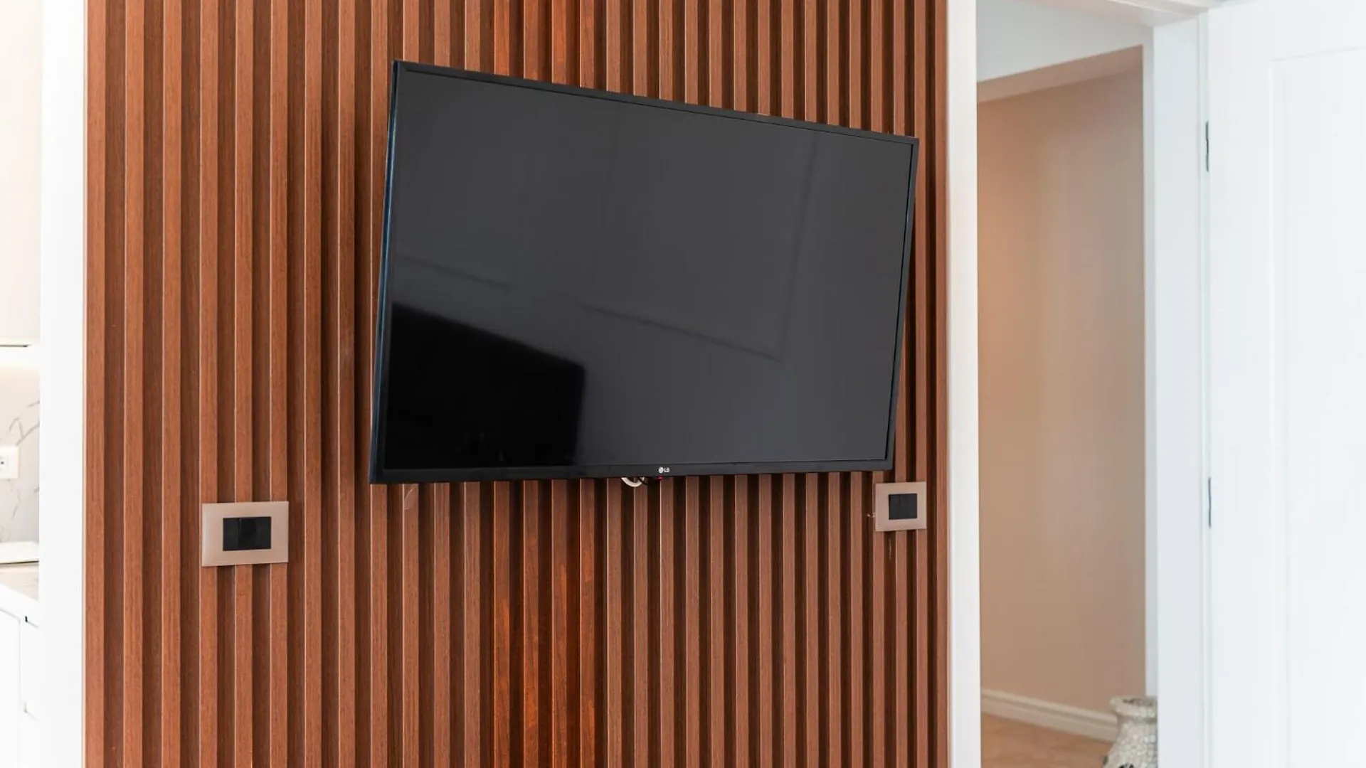 Sea View Apartments Eldo Durrës 펜션