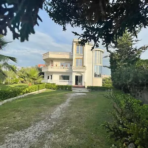 Vila Briart Durrës